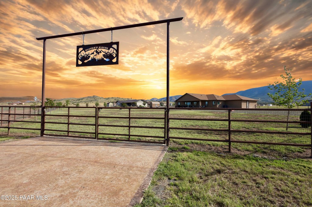 Prescott Valley, Arizona, 86315, United States, 4 Bedrooms Bedrooms, ,3 BathroomsBathrooms,Residential,Forsale,1994062