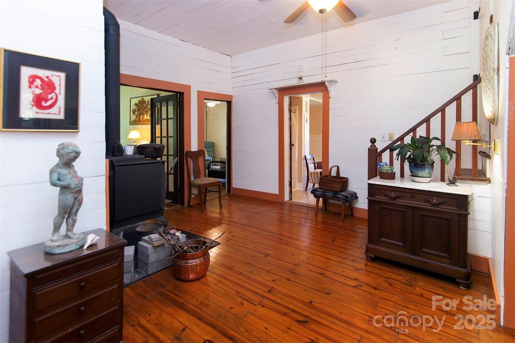 Vale, North Carolina, 28168, United States, 4 Bedrooms Bedrooms, ,1 BathroomBathrooms,Residential,Forsale,1985976