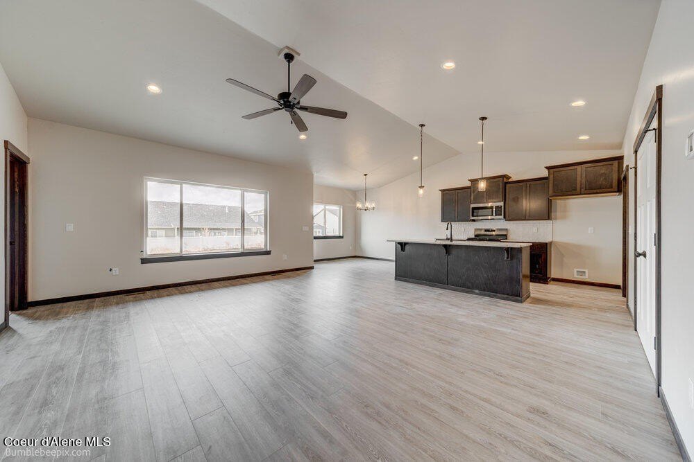 Post Falls, Idaho, 83854, United States, 3 Bedrooms Bedrooms, ,2 BathroomsBathrooms,Residential,Forsale,1984589