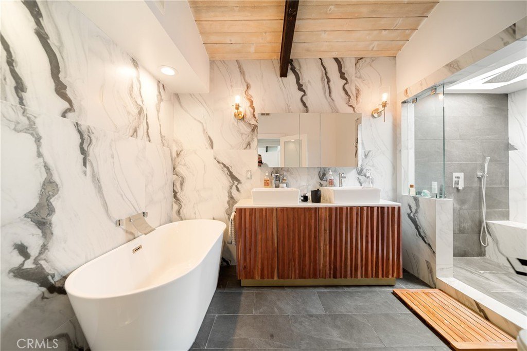 Los Angeles, California, 90046, United States, 3 Bedrooms Bedrooms, ,2 BathroomsBathrooms,Residential,Forsale,1985943