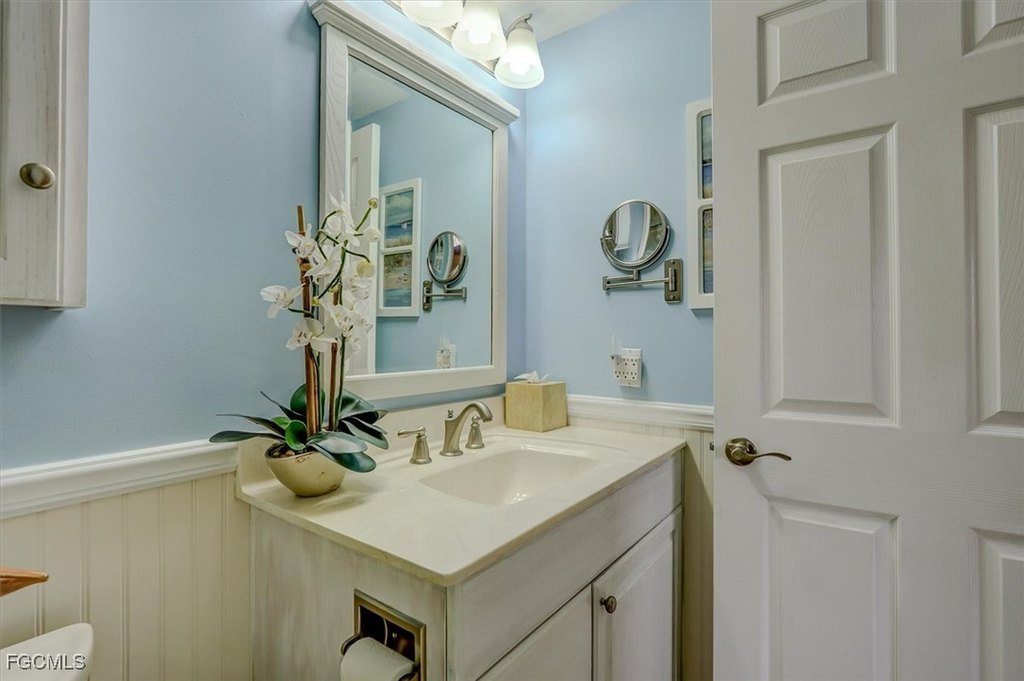 Fort Myers Beach, Florida, 33931, United States, 2 Bedrooms Bedrooms, ,2 BathroomsBathrooms,Residential,Forsale,2004817