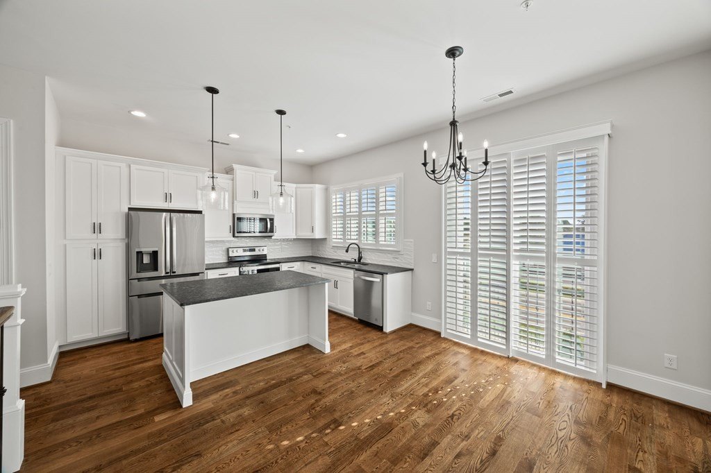 Cookeville, Tennessee, 38501, United States, 3 Bedrooms Bedrooms, ,3 BathroomsBathrooms,Residential,Forsale,1968519