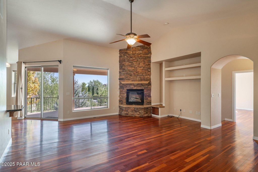 Prescott, Arizona, 86301, United States, 4 Bedrooms Bedrooms, ,3 BathroomsBathrooms,Residential,Forsale,2011232