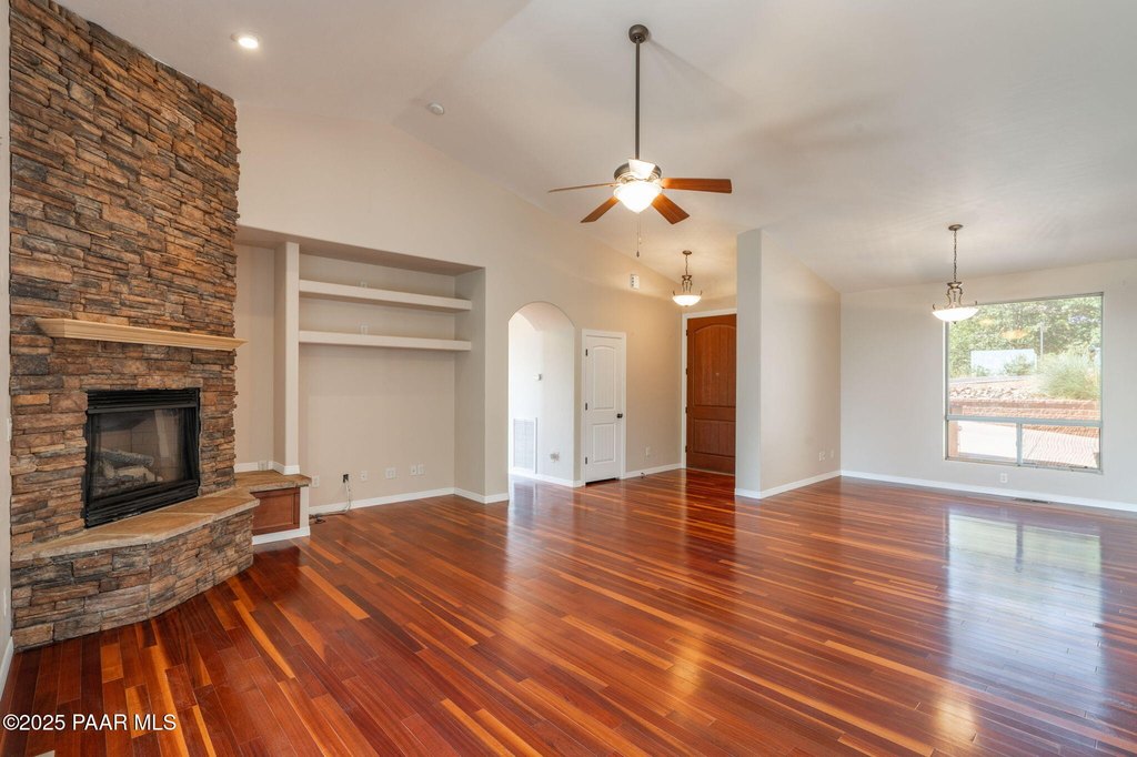 Prescott, Arizona, 86301, United States, 4 Bedrooms Bedrooms, ,3 BathroomsBathrooms,Residential,Forsale,2011232