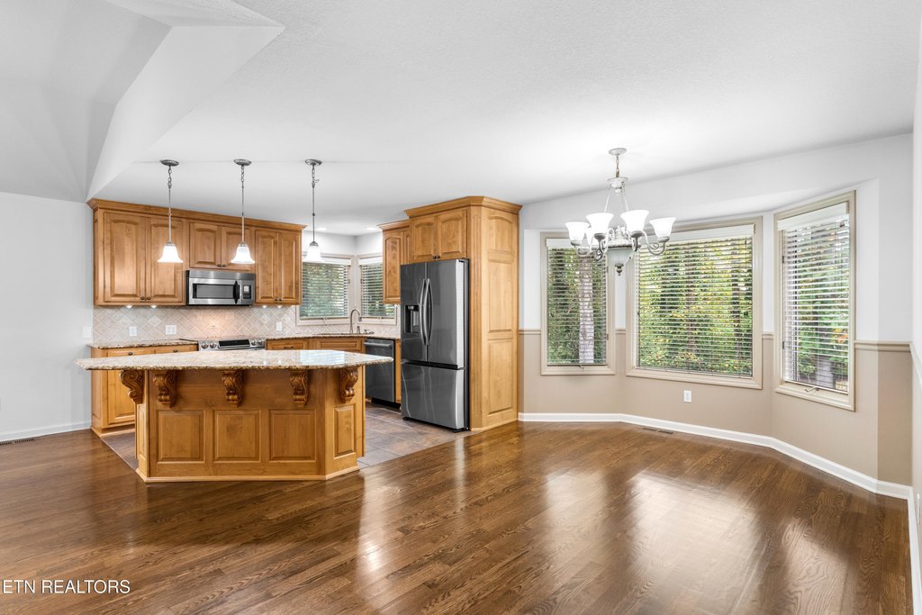 Loudon, Tennessee, 37774, United States, 4 Bedrooms Bedrooms, ,3 BathroomsBathrooms,Residential,Forsale,1971863