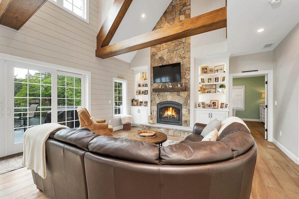 Meredith, New Hampshire, 03253, United States, 6 Bedrooms Bedrooms, ,6.5 BathroomsBathrooms,Residential,Forsale,1893919