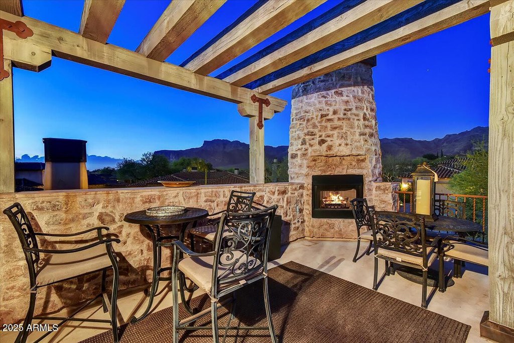 Gold Canyon, Arizona, 85118, United States, 3 Bedrooms Bedrooms, ,3 BathroomsBathrooms,Residential,Forsale,1884335