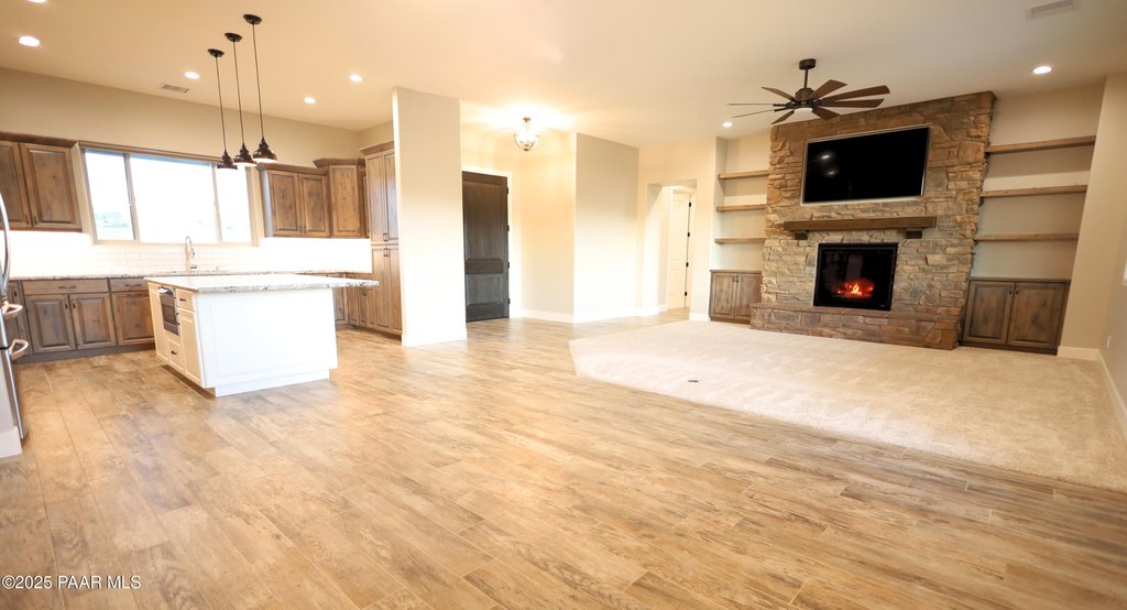 Prescott Valley, Arizona, 86315, United States, 3 Bedrooms Bedrooms, ,2 BathroomsBathrooms,Residential,Forsale,1992678