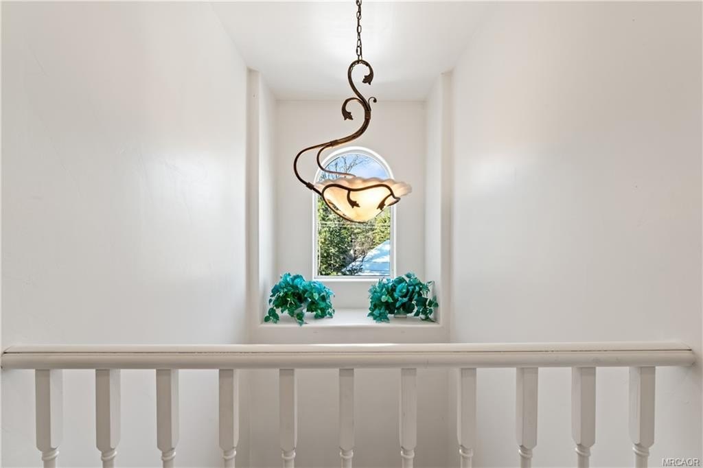 Lake Arrowhead, California, 92317, United States, 4 Bedrooms Bedrooms, ,4 BathroomsBathrooms,Residential,Forsale,1886288