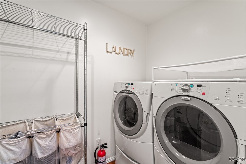 Lake Arrowhead, California, 92317, United States, 4 Bedrooms Bedrooms, ,4 BathroomsBathrooms,Residential,Forsale,1886288