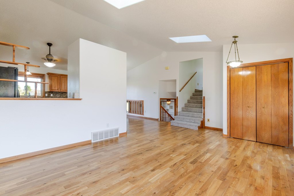 Black Hawk, South Dakota, 57718, United States, 3 Bedrooms Bedrooms, ,2.5 BathroomsBathrooms,Residential,Forsale,2011093