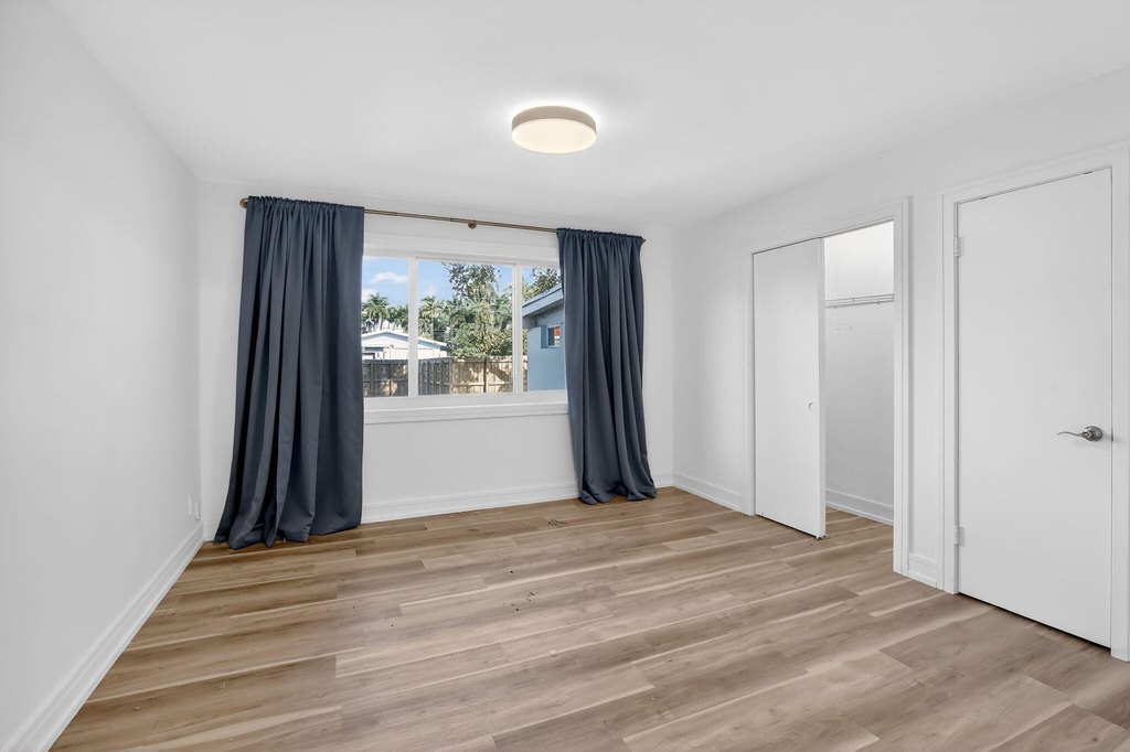 Hollywood, Florida, 33019, United States, 3 Bedrooms Bedrooms, ,2 BathroomsBathrooms,Residential,Forsale,2009886