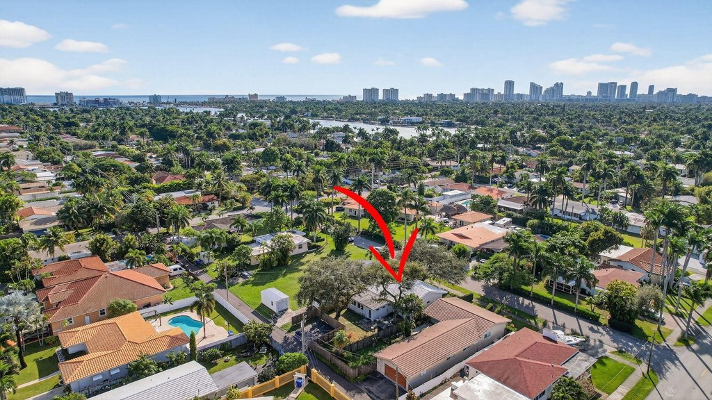 Hollywood, Florida, 33019, United States, 3 Bedrooms Bedrooms, ,2 BathroomsBathrooms,Residential,Forsale,2009886