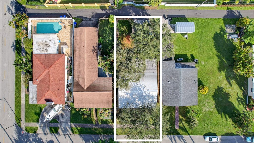 Hollywood, Florida, 33019, United States, 3 Bedrooms Bedrooms, ,2 BathroomsBathrooms,Residential,Forsale,2009886