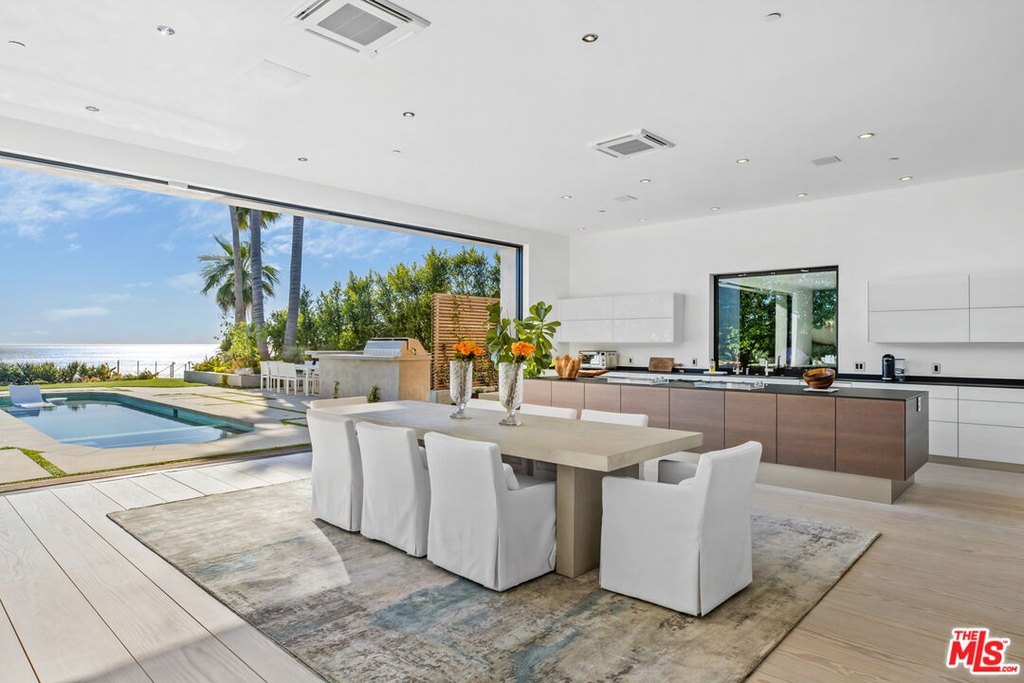 MALIBU, California, 90265, United States, 3 Bedrooms Bedrooms, ,4 BathroomsBathrooms,Residential,Forsale,2001429