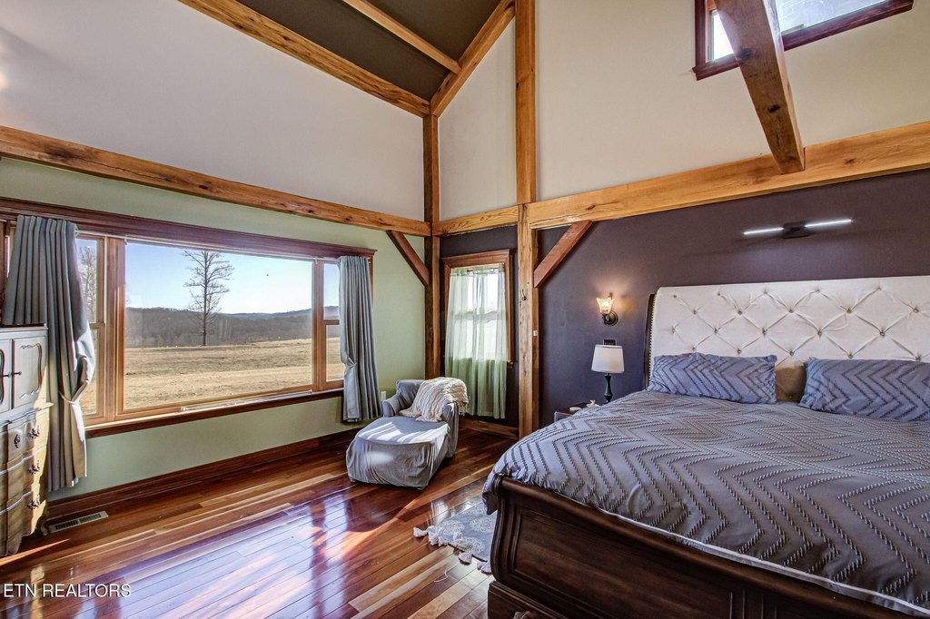 Kingston, Tennessee, 37763, United States, 5 Bedrooms Bedrooms, ,4 BathroomsBathrooms,Residential,Forsale,2012718