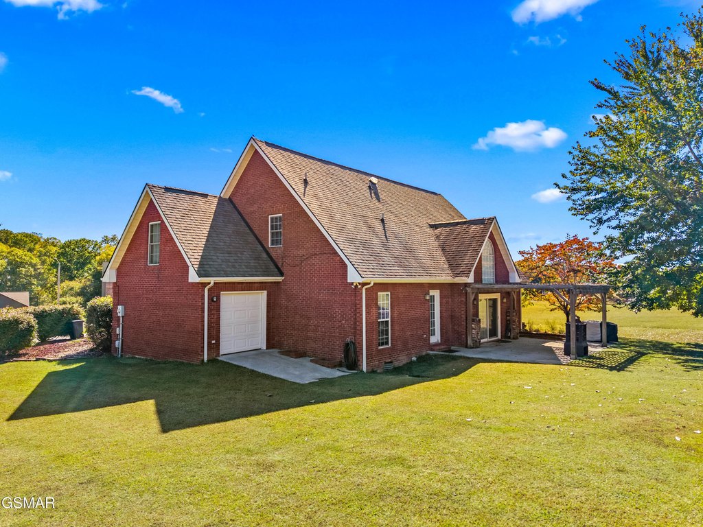 Baneberry, Tennessee, 37890, United States, 3 Bedrooms Bedrooms, ,2.5 BathroomsBathrooms,Residential,Forsale,1999467