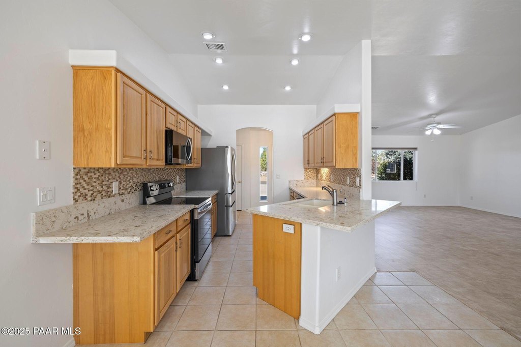 Chino Valley, Arizona, 86323, United States, 3 Bedrooms Bedrooms, ,2 BathroomsBathrooms,Residential,Forsale,1994067