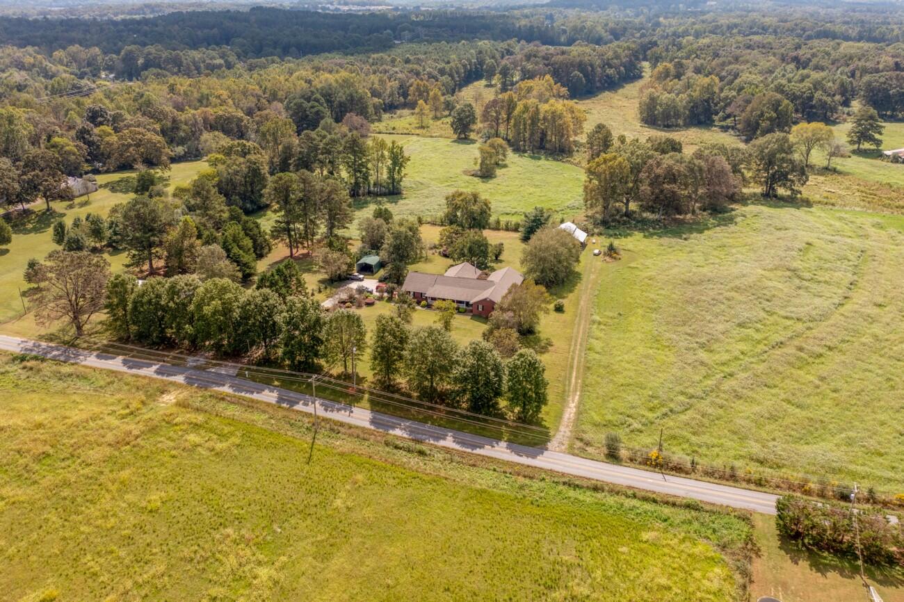 Calhoun, Georgia, 30701, United States, 5 Bedrooms Bedrooms, ,4 BathroomsBathrooms,Residential,Forsale,1963598