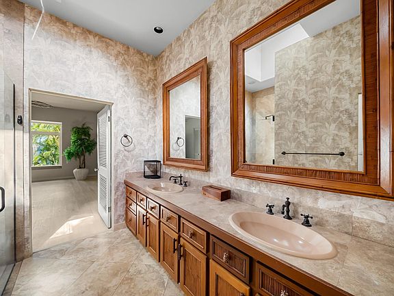 Lahaina, Hawaii, 96761, United States, 2 Bedrooms Bedrooms, ,2 BathroomsBathrooms,Residential,Forsale,1963540