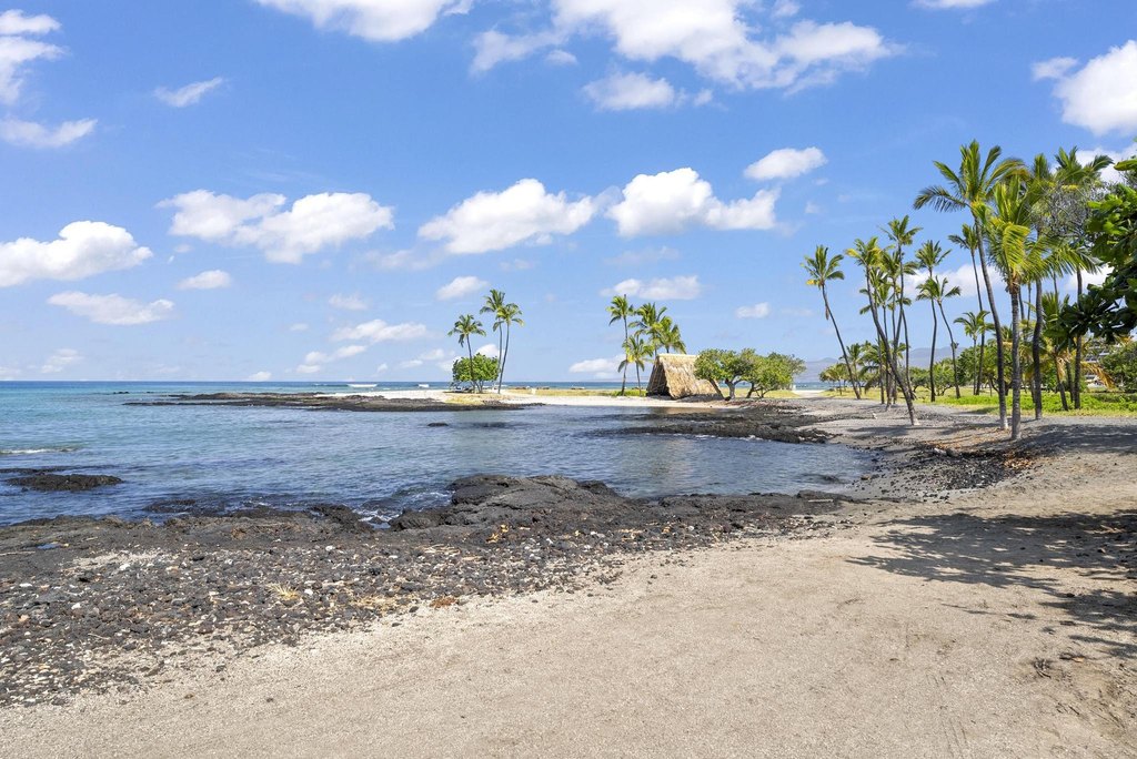 Kamuela, Hawaii, 96743, United States, 2 Bedrooms Bedrooms, ,2 BathroomsBathrooms,Residential,Forsale,1989828