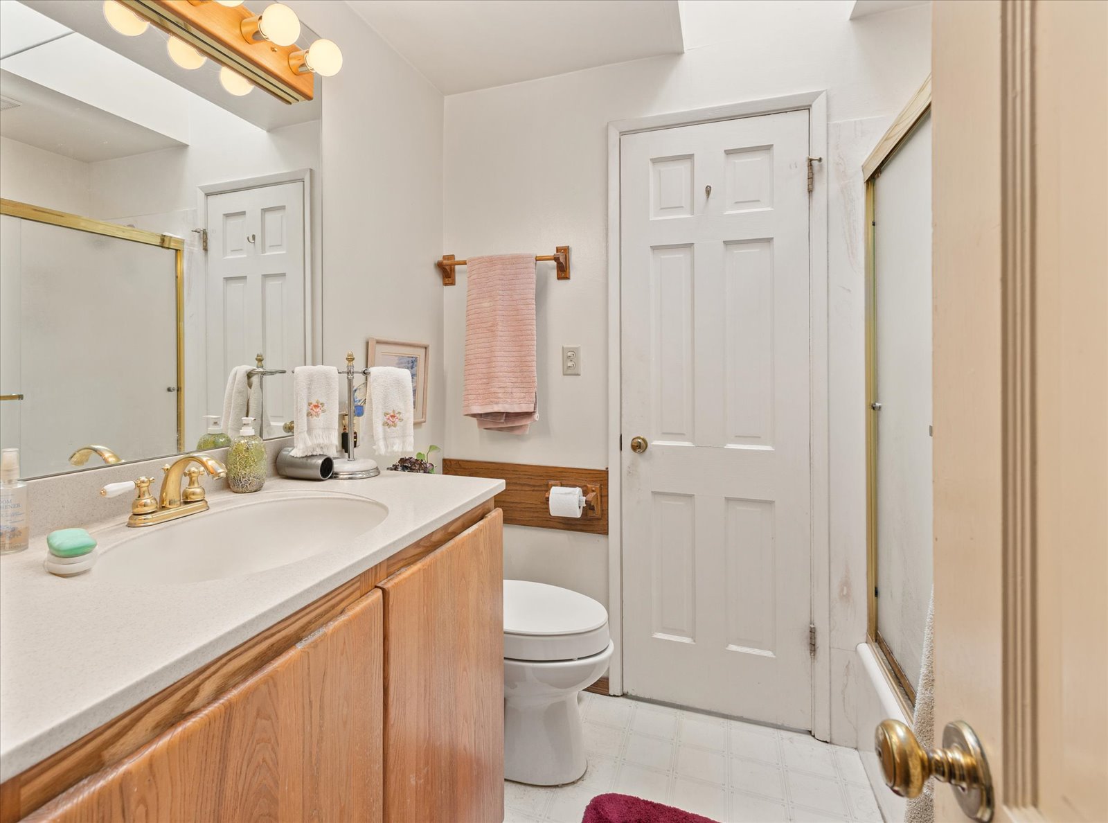 Bellevue, Washington, 98005, United States, 5 Bedrooms Bedrooms, ,1.5 BathroomsBathrooms,Residential,Forsale,1965895