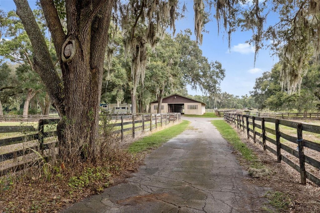 WILLISTON, Florida, 32696, United States, 3 Bedrooms Bedrooms, ,2.5 BathroomsBathrooms,Residential,Forsale,2004594