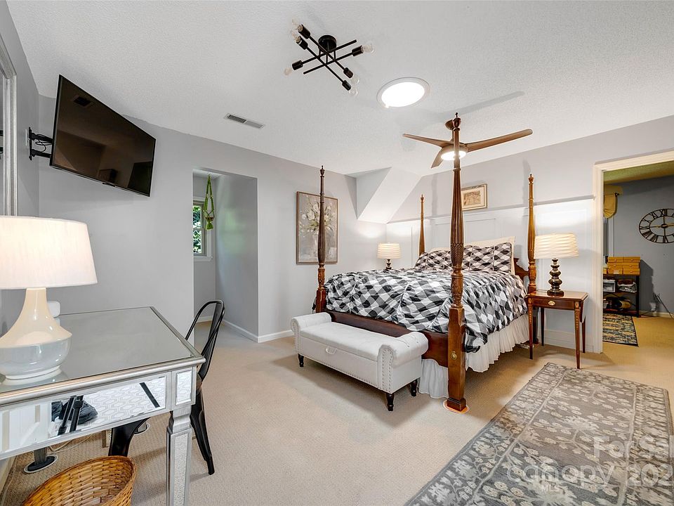 Mills River, North Carolina, 28759, United States, 3 Bedrooms Bedrooms, ,4 BathroomsBathrooms,Residential,Forsale,2004157