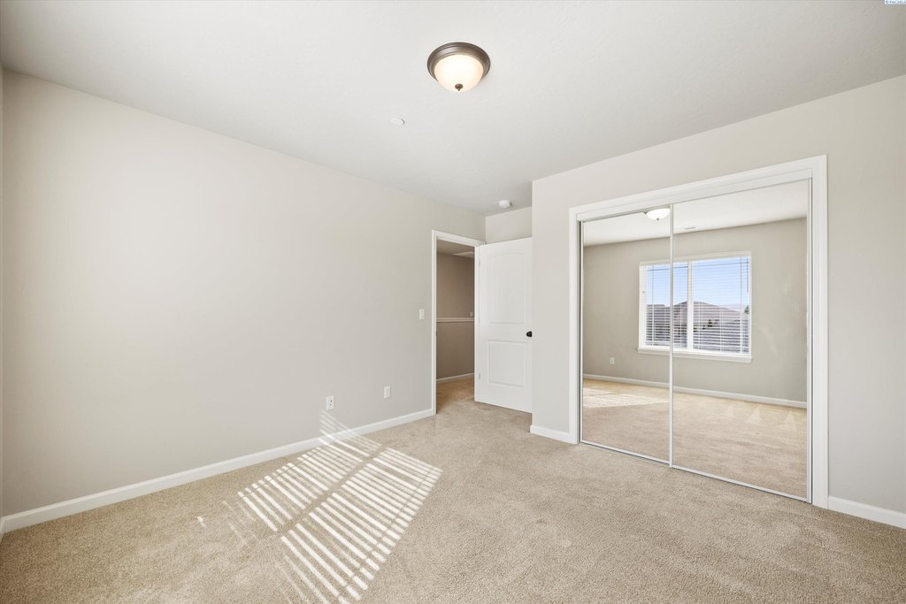 Richland, Washington, 99352, United States, 4 Bedrooms Bedrooms, ,2.5 BathroomsBathrooms,Residential,Forsale,1990696