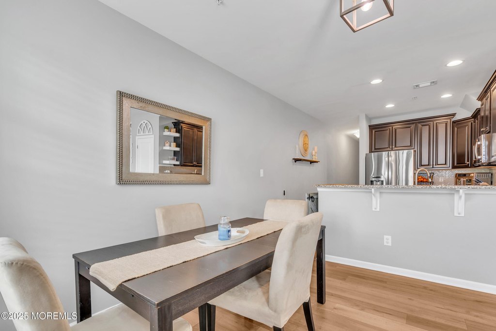 Tinton Falls, New Jersey, 07753, United States, 2 Bedrooms Bedrooms, ,2.5 BathroomsBathrooms,Residential,Forsale,1994029