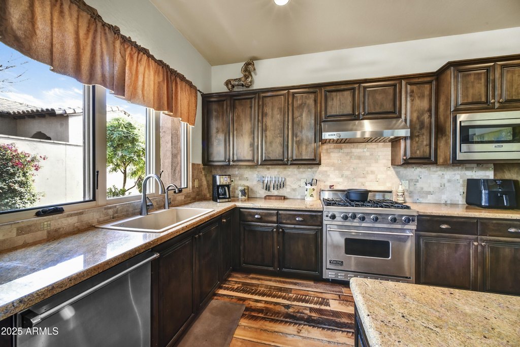 Gold Canyon, Arizona, 85118, United States, 2 Bedrooms Bedrooms, ,2 BathroomsBathrooms,Residential,Forsale,1971061