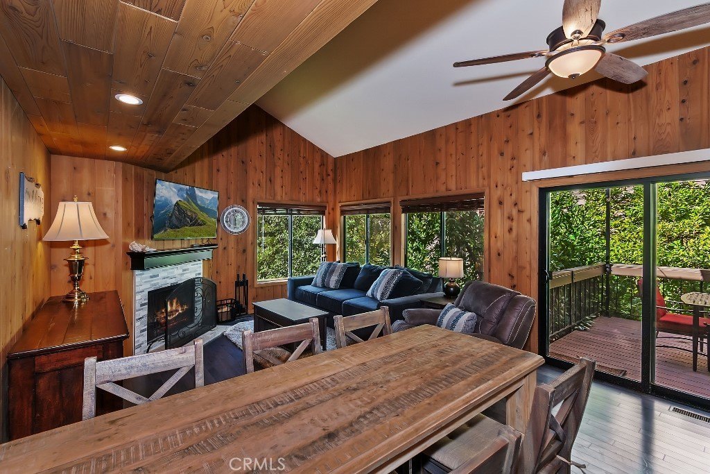 Lake Arrowhead, California, 92352, United States, 3 Bedrooms Bedrooms, ,2 BathroomsBathrooms,Residential,Forsale,2013215