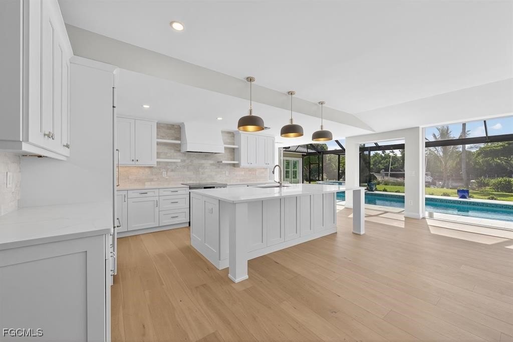 Sanibel, Florida, 33957, United States, 4 Bedrooms Bedrooms, ,3 BathroomsBathrooms,Residential,Forsale,1971925