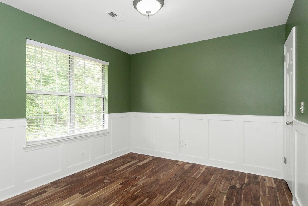 Signal Mountain, Tennessee, 37377, United States, 4 Bedrooms Bedrooms, ,2.5 BathroomsBathrooms,Residential,Forsale,1946776