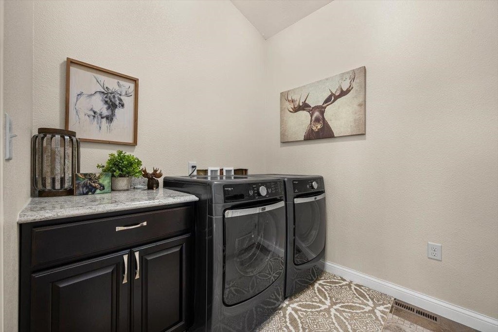 Deadwood, South Dakota, 57732, United States, 4 Bedrooms Bedrooms, ,2.5 BathroomsBathrooms,Residential,Forsale,1990698