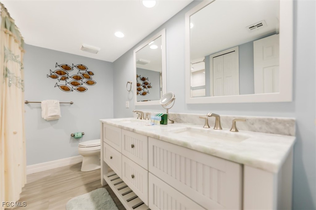 Captiva, Florida, 33924, United States, 2 Bedrooms Bedrooms, ,2 BathroomsBathrooms,Residential,Forsale,1886405