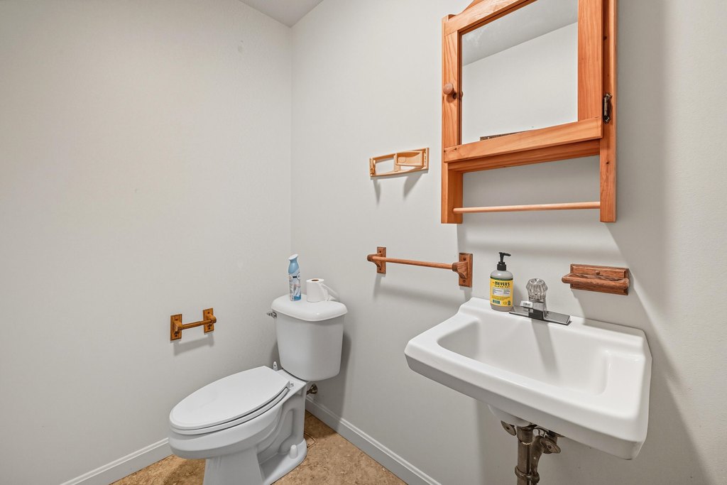 Hallowell, Maine, 04347, United States, ,Residential,Forsale,2002425