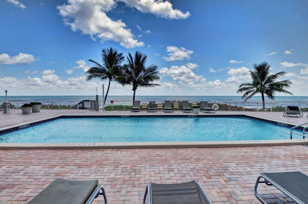 Highland Beach, Florida, 33487, United States, 2 Bedrooms Bedrooms, ,2 BathroomsBathrooms,Residential,Forsale,1969909