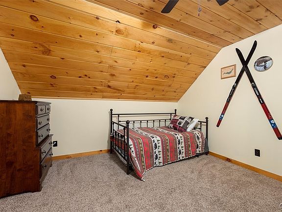 Eagle Bay, New York, 13331, United States, 3 Bedrooms Bedrooms, ,2 BathroomsBathrooms,Residential,Forsale,1969693