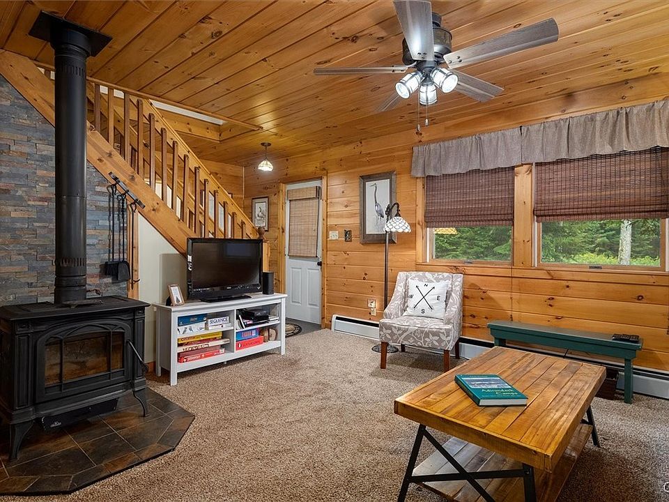 Eagle Bay, New York, 13331, United States, 3 Bedrooms Bedrooms, ,2 BathroomsBathrooms,Residential,Forsale,1969693