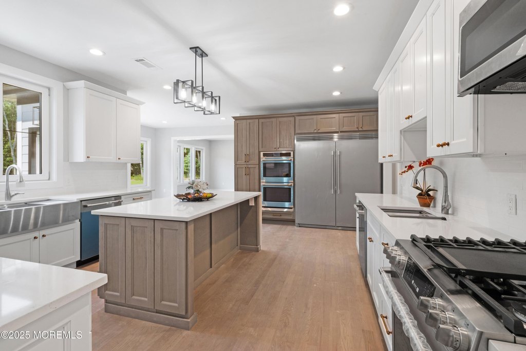 Howell, New Jersey, 07731, United States, 6 Bedrooms Bedrooms, ,5.5 BathroomsBathrooms,Residential,Forsale,1984568