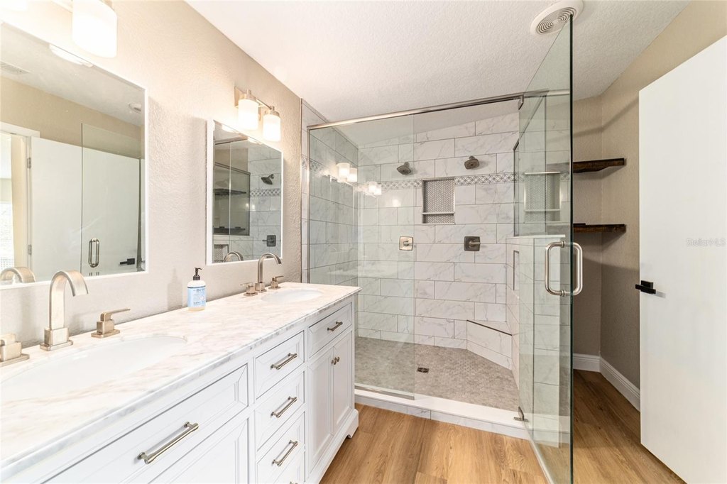 BELLEVIEW, Florida, 34420, United States, 4 Bedrooms Bedrooms, ,3 BathroomsBathrooms,Residential,Forsale,1994121