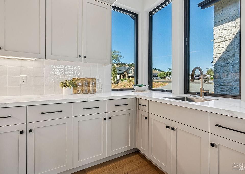 Santa Rosa, California, 95403, United States, 4 Bedrooms Bedrooms, ,4 BathroomsBathrooms,Residential,Forsale,1985927