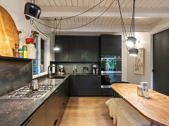 Cazadero, California, 95421, United States, 2 Bedrooms Bedrooms, ,2 BathroomsBathrooms,Residential,Forsale,1985930