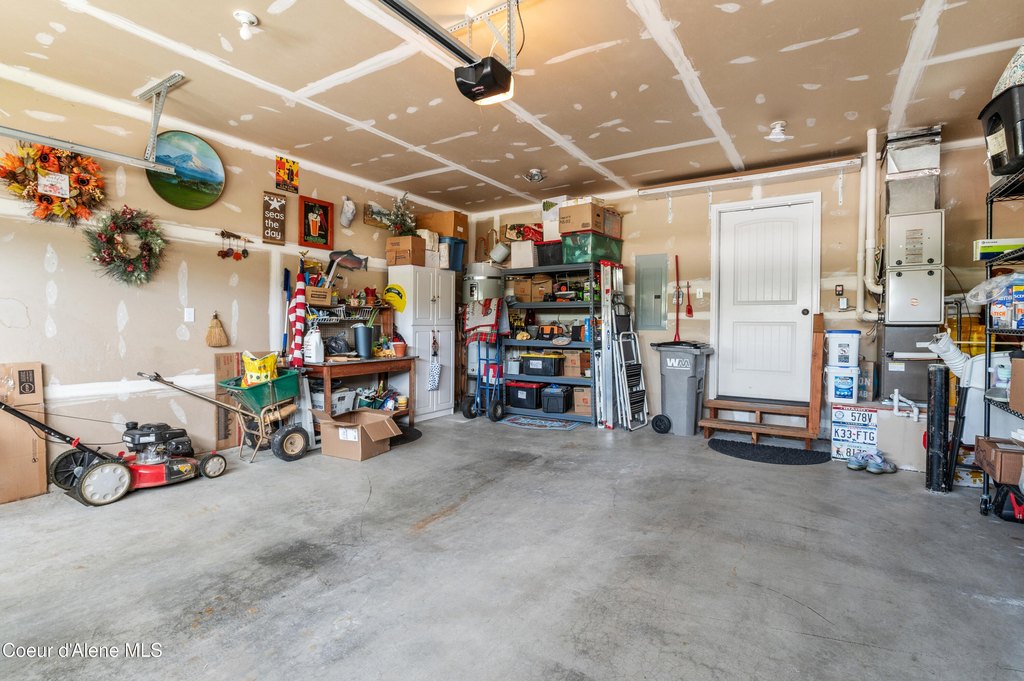 Sandpoint, Idaho, 83864, United States, 3 Bedrooms Bedrooms, ,2 BathroomsBathrooms,Residential,Forsale,1946335