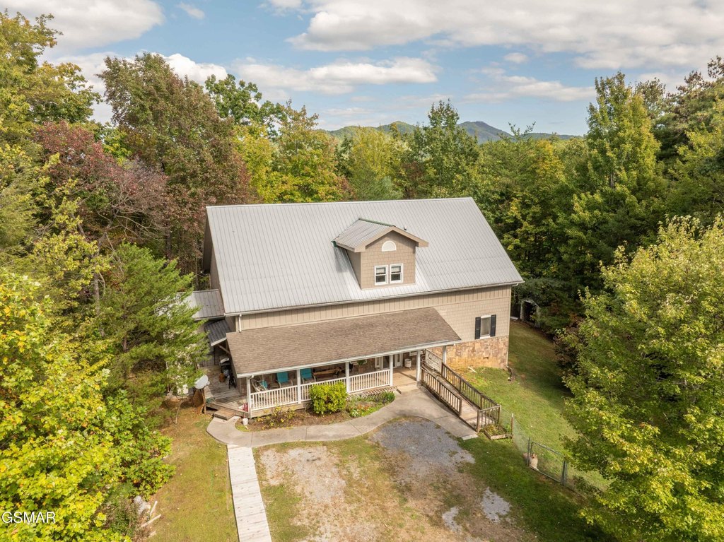 Sevierville, Tennessee, 37876, United States, 4 Bedrooms Bedrooms, ,2.5 BathroomsBathrooms,Residential,Forsale,1999448