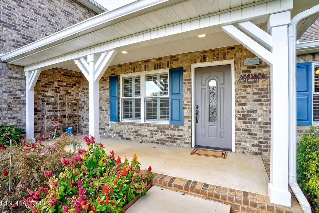 Maryville, Tennessee, 37804, United States, 4 Bedrooms Bedrooms, ,3 BathroomsBathrooms,Residential,Forsale,1973596