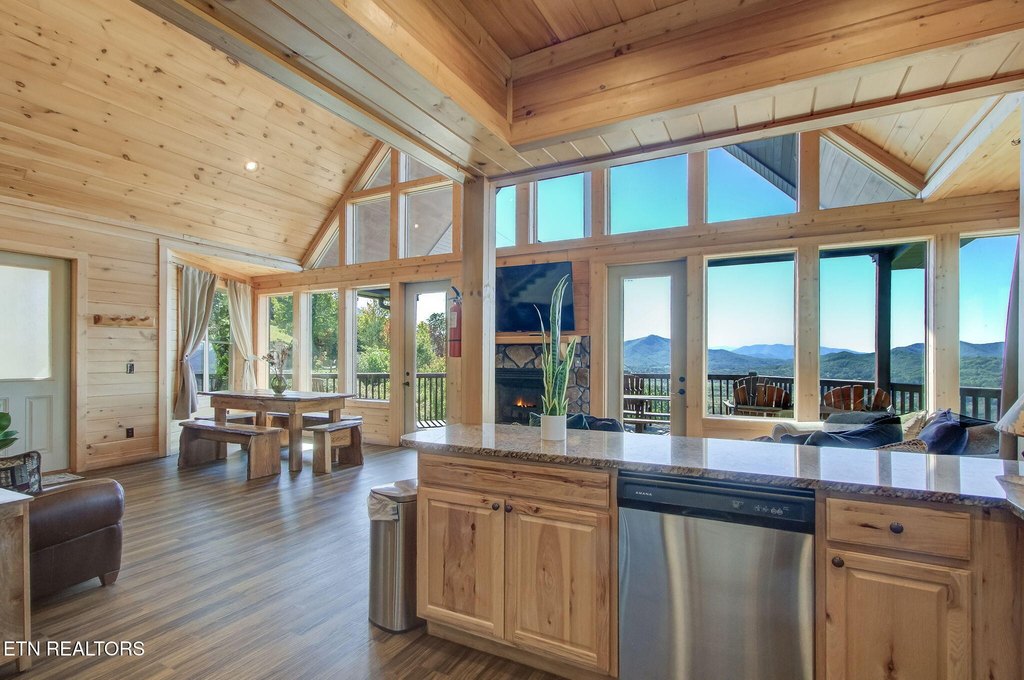 Sevierville, Tennessee, 37862, United States, 5 Bedrooms Bedrooms, ,4 BathroomsBathrooms,Residential,Forsale,1973603