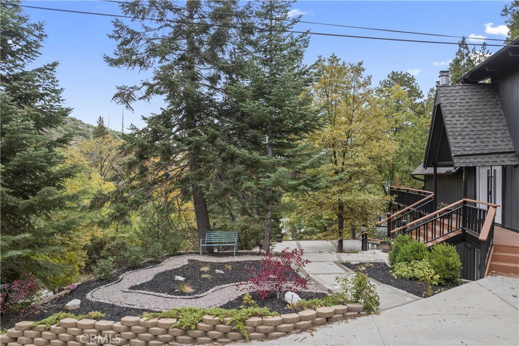 Lake Arrowhead, California, 92352, United States, 4 Bedrooms Bedrooms, ,3 BathroomsBathrooms,Residential,Forsale,1971037