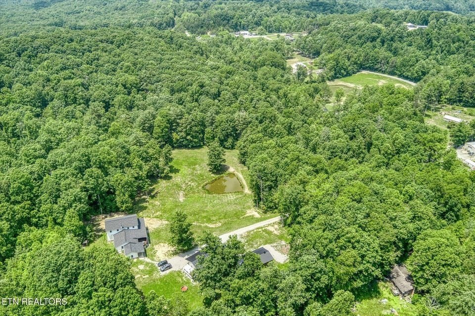 Deer Lodge, Tennessee, 37726, United States, 6 Bedrooms Bedrooms, ,2 BathroomsBathrooms,Residential,Forsale,1929820